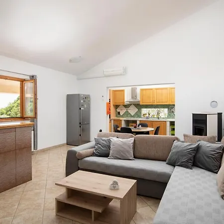 Apartment Anna * Sisan