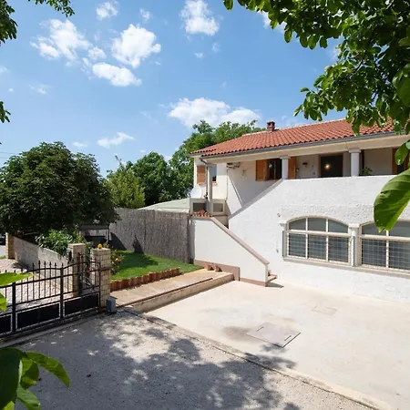 Apartment Anna Sisan